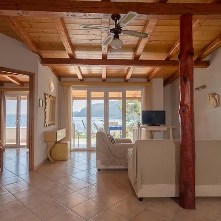 펜션 Theodora View Polimnia *